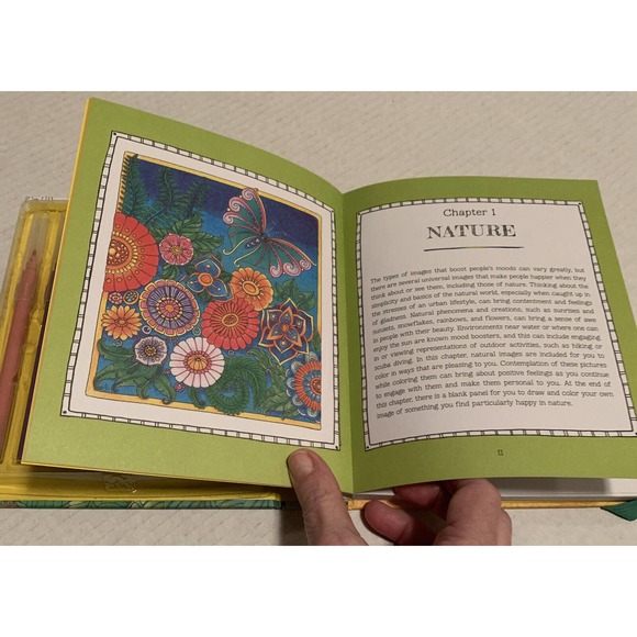 COLOR ME HAPPY Coloring Kit (70 Templates, 9 Artist Markers, Band Closure) - Picture 7 of 12